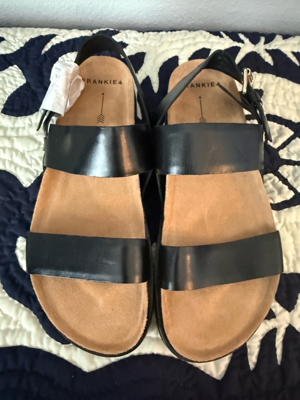 Frankie 4 Hunter Black Leather Cross-Strap Sandals